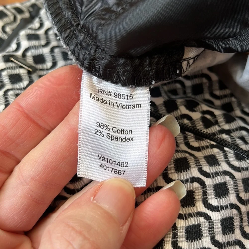 EUC Coldwater Creek natural fit Capri - Picture 10 of 14